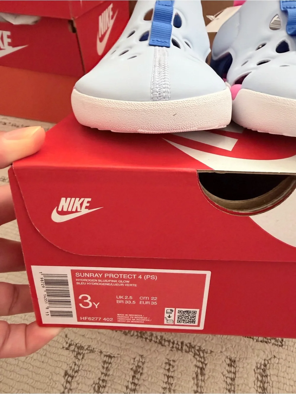 Nike lightweight water